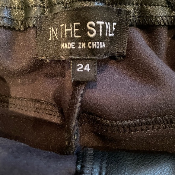 Vegan Leather Elastic Waisted Pants - Picture 5 of 7